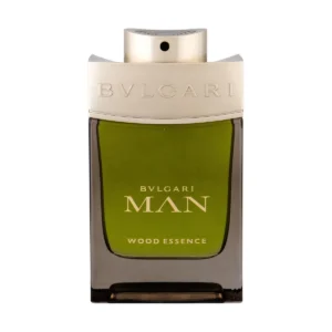 Elegancki, zielony flakon Bvlgari Man Wood Essence 100 ml ze srebrnymi detalami.