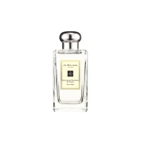 Elegancki flakon Jo Malone Osmanthus Blossom 100 ml na tle białych, egzotycznych kwiatów osmantusa.